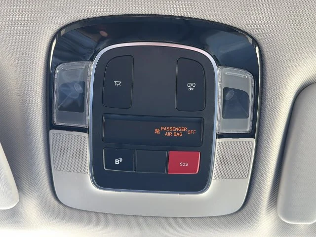 Used 2025 Silver Hyundai SEL image 30