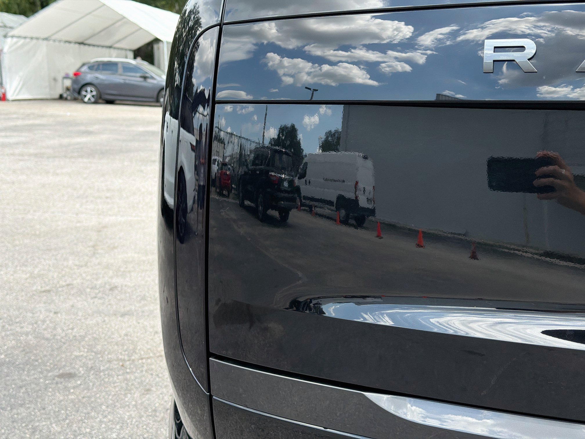 New 2026 Santorini Black Land Rover SE image 10