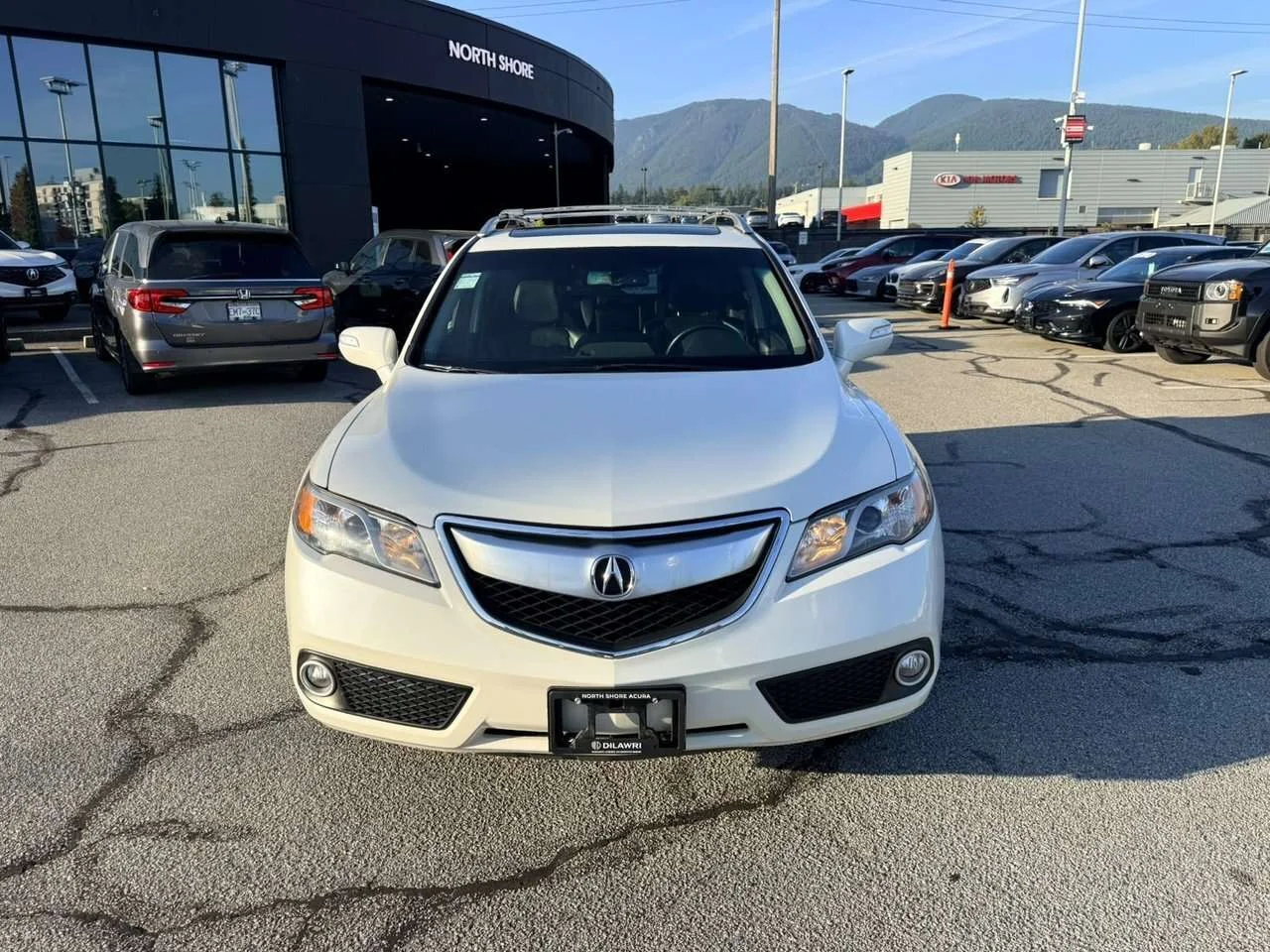 Used 2014 Crystal Black Pearl Acura Tech at Dilawri Certified   Local BC   One Owner image 8