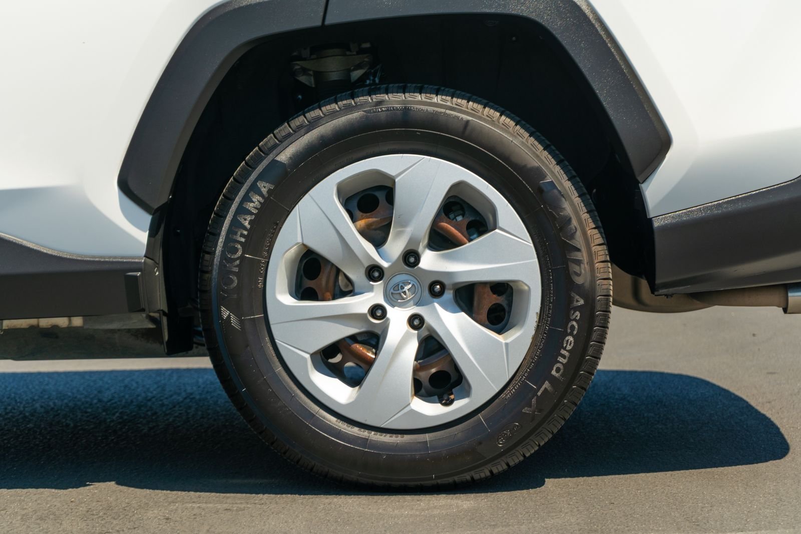 Used 2020 Super White Toyota LE image 7