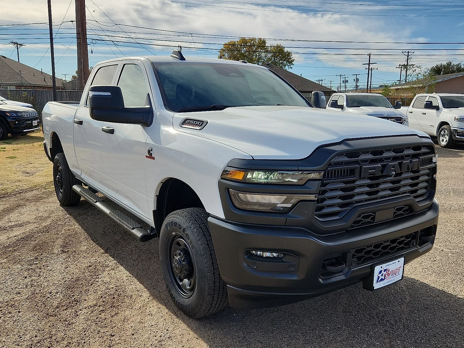 New 2026 PW7 Bright Whit Ram TRADESMAN CREW CAB 4X4 6