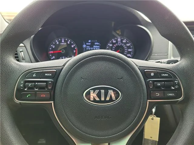 Used 2018 Snow White Pearl KIA LX image 16