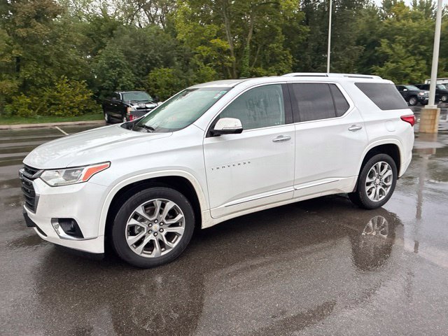 Used 2019 Chevrolet Traverse Premier with VIN 1GNERKKW8KJ244038 for sale in Kansas City