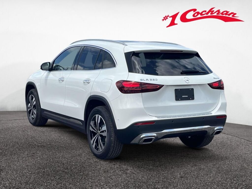 New 2026 Polar White Mercedes-Benz GLA 250 image 9