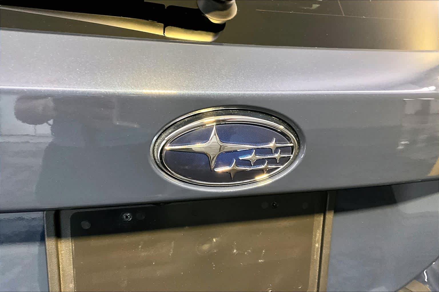 Used 2025 Cosmic Blue Pearl Subaru Limited image 32