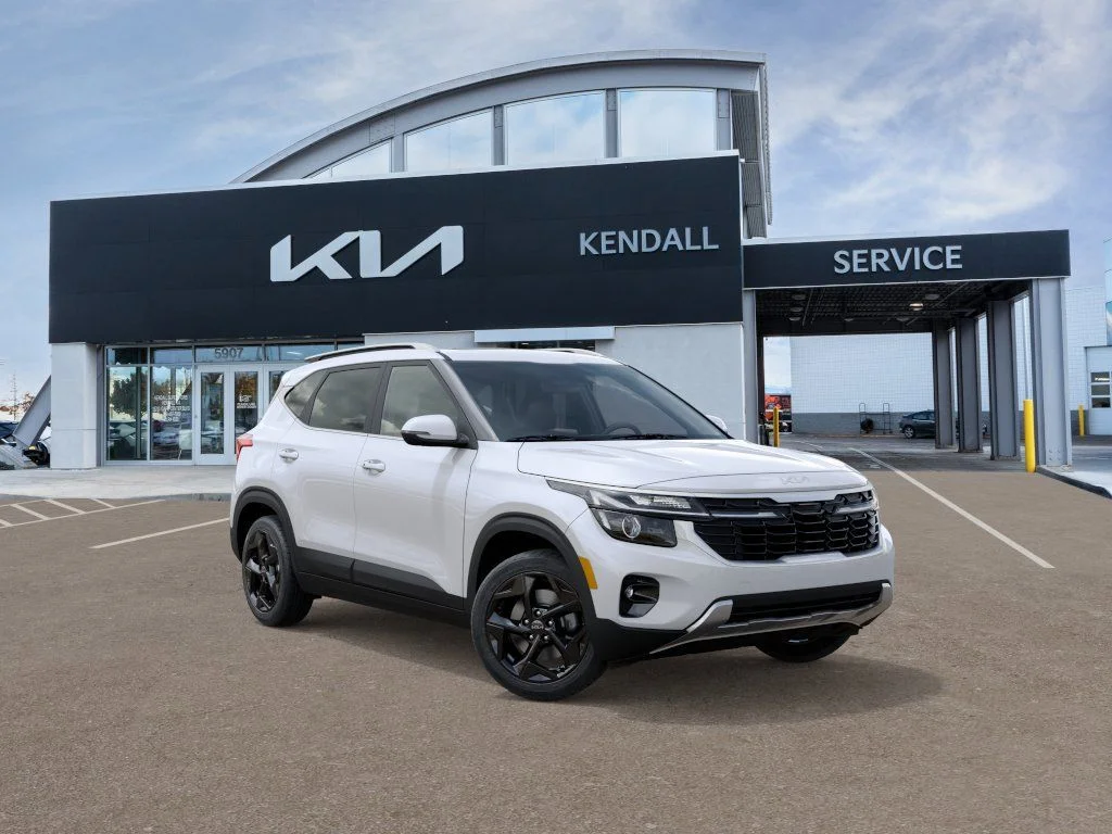 New 2026 Snow White Pearl Kia EX image 8