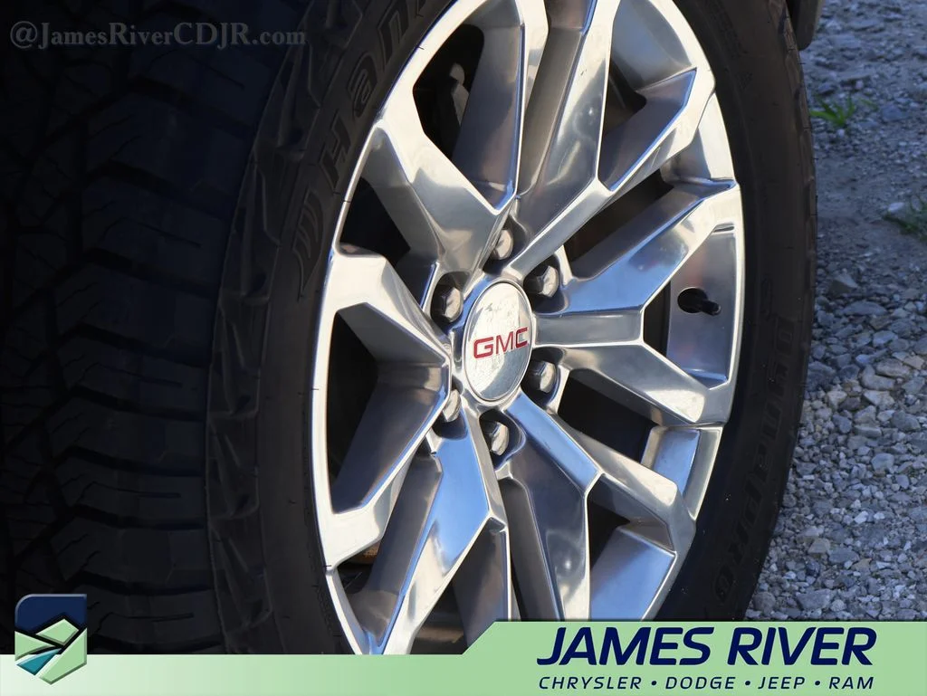 Used 2019 White GMC SLT image 20