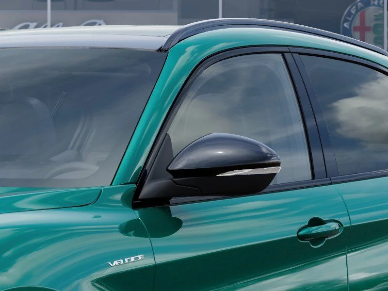 New 2026 Verde (Green) Fangio Metallic Exterior Paint Alfa Romeo Veloce image 12