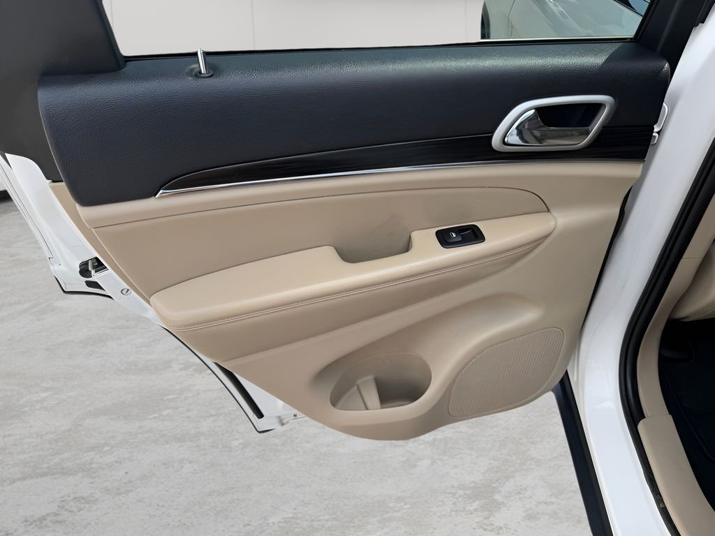 Used 2021 Bright White Clearcoat Jeep Limited image 10