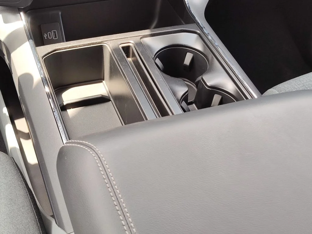 New 2026 Carbonized Gray Metallic Ford XLT image 10