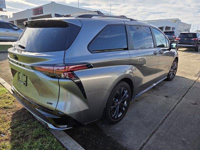 Used 2026 Heavy Metal Toyota XSE 7-Passenger image 4