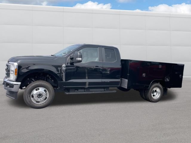 New 2025 Agate Black Metallic Ford F-350® XL image 2