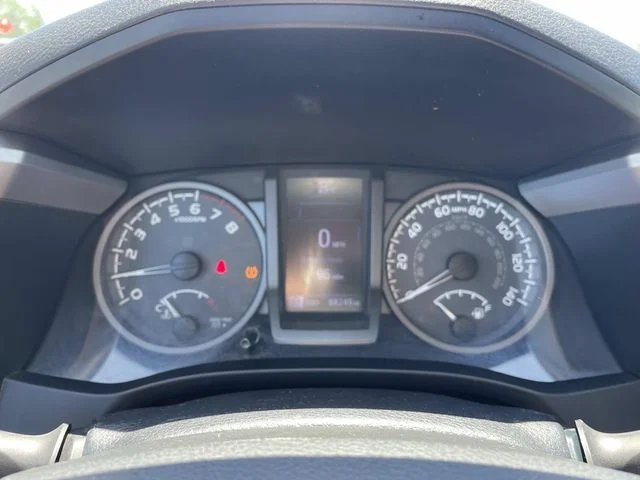 Used 2018 White Toyota SR5 image 19