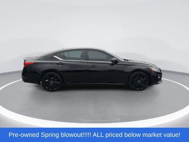 Used 2022 Black Nissan 2.5 SR image 9