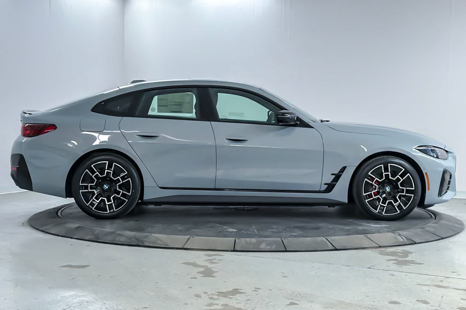 New 2026 Brooklyn Grey Metallic BMW xDrive40 image 8