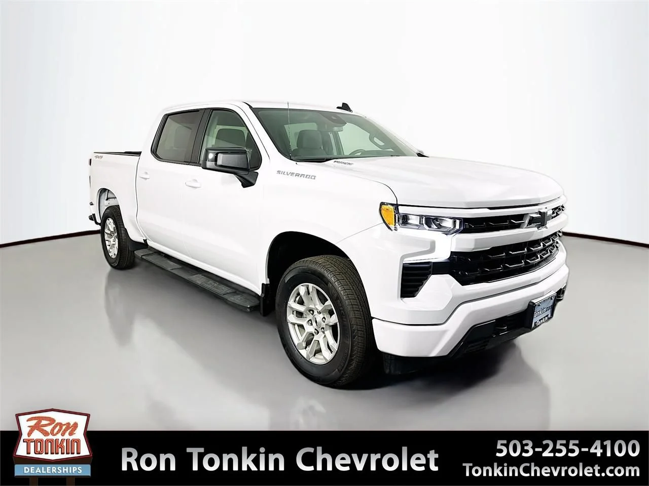 New 2025 Summit White Chevrolet RST image 1