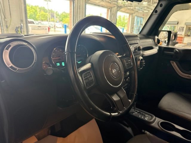 Used 2016 Black Jeep Sahara image 12