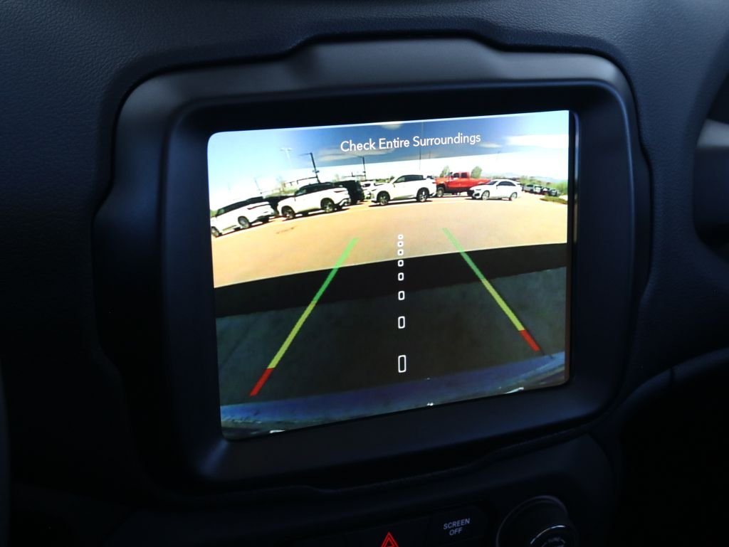 Used 2022 Teal Jeep Limited image 12