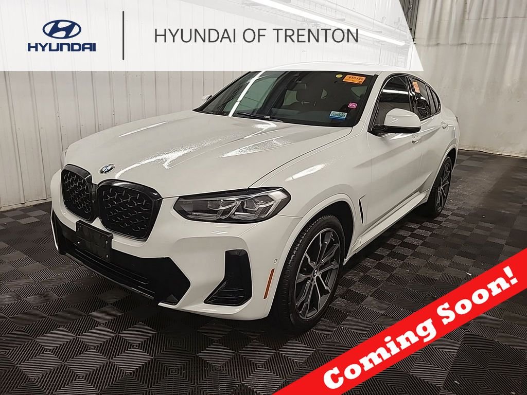2023 BMW X4 xDrive30i's photo