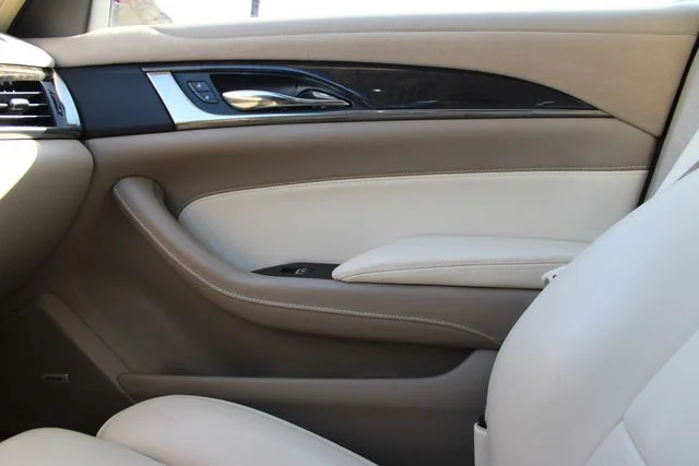 Used 2015 Red Cadillac 3.6L Premium image 21