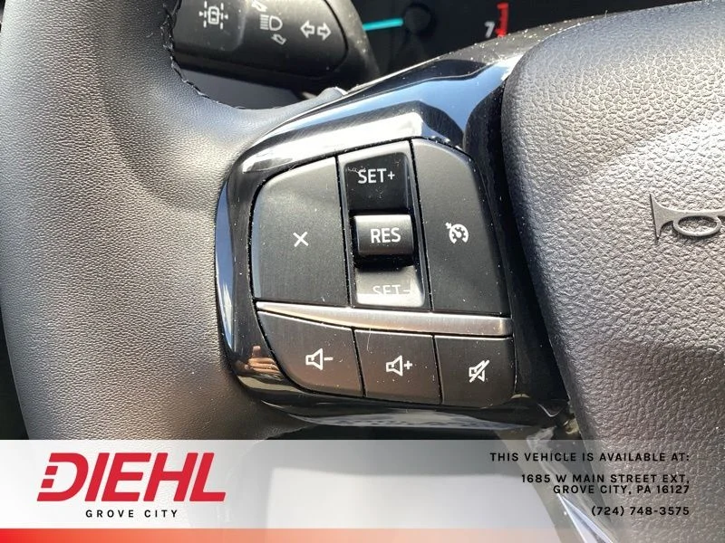 Used 2022 Blue Ford SE image 29