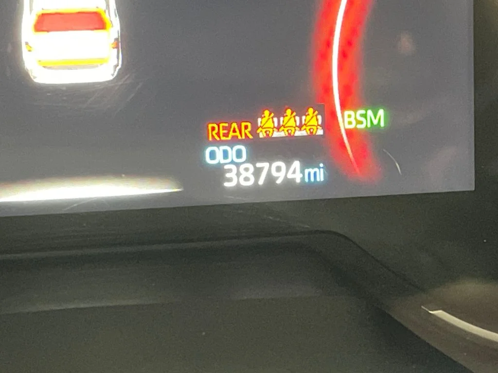 Used 2025 Silver Toyota XLE image 20