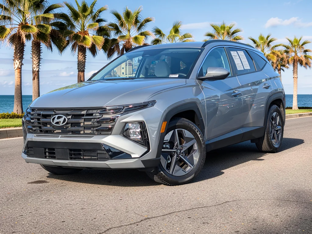 Used 2026 Silver Hyundai SEL image 3