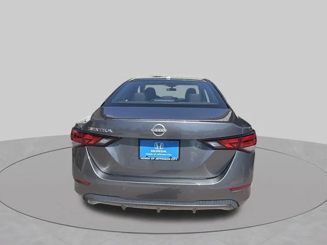 Used 2025 Gray Nissan SV image 4