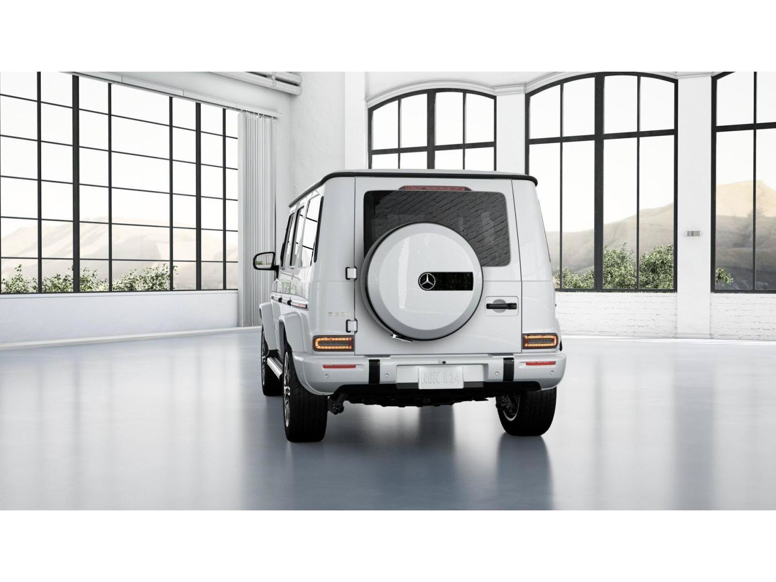 New 2027 MANUFAKTUR Moonlight White Metallic Mercedes-Benz G 580 image 26