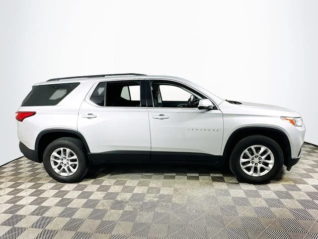 Pre-Owned 2020 Chevrolet Traverse LT