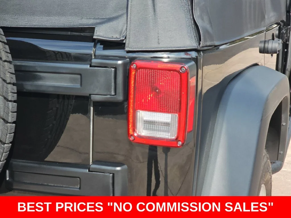 Used 2016 Black Jeep Unlimited Sport image 39