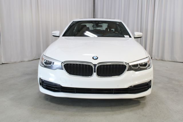 Used 2020 White BMW 530i xDrive image 37