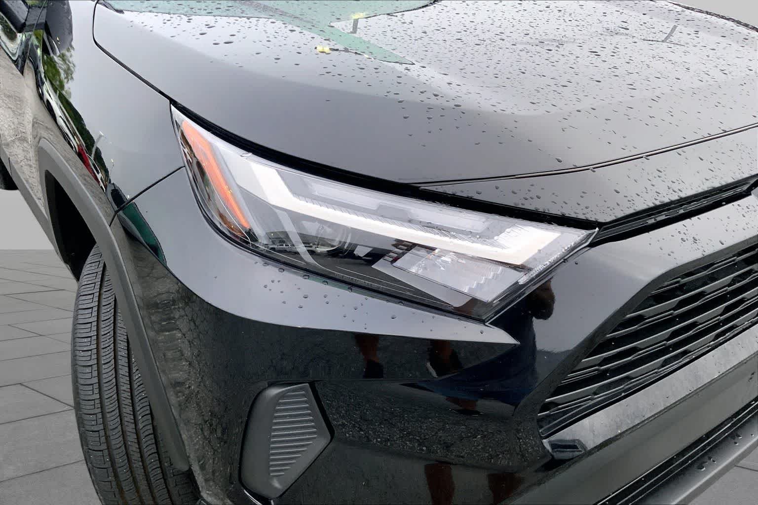 Used 2025 Midnight Black Metallic Toyota XLE image 26