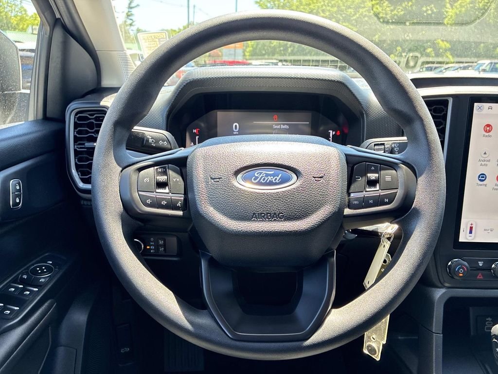 Used 2025 White Ford XL image 16