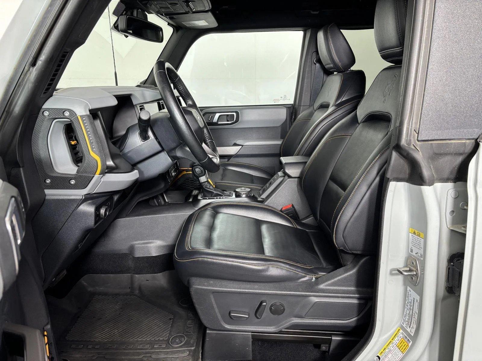 Used 2023 Cactus Gray Ford Badlands image 12