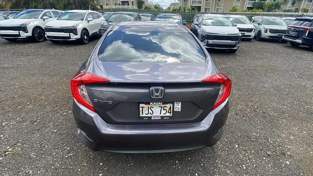 Used 2018 Gray Honda LX image 4