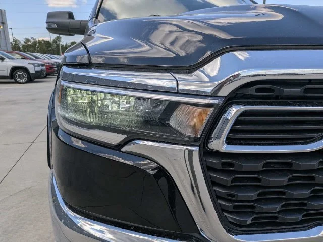 New 2026 Diamond Black Crystal Pearl-Coat Exterior Paint RAM Big Horn/Lone Star image 10