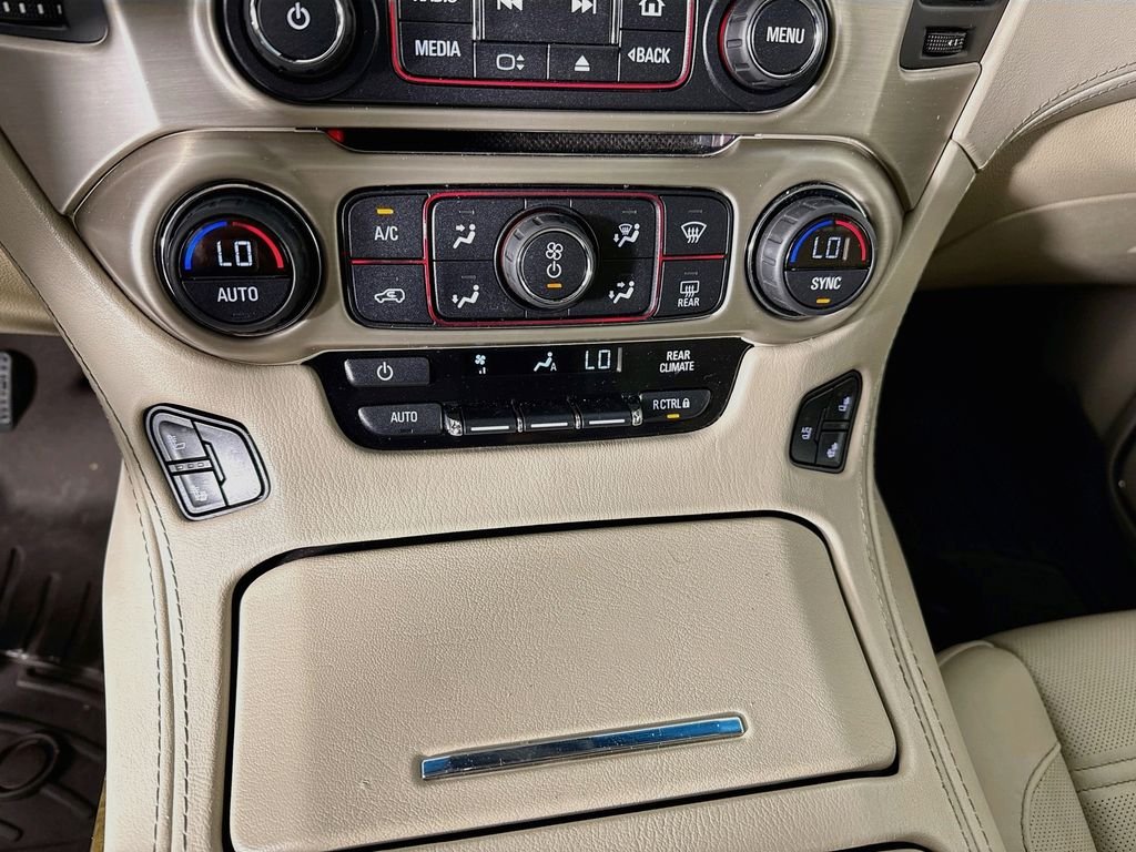 Used 2016 White GMC Denali image 22