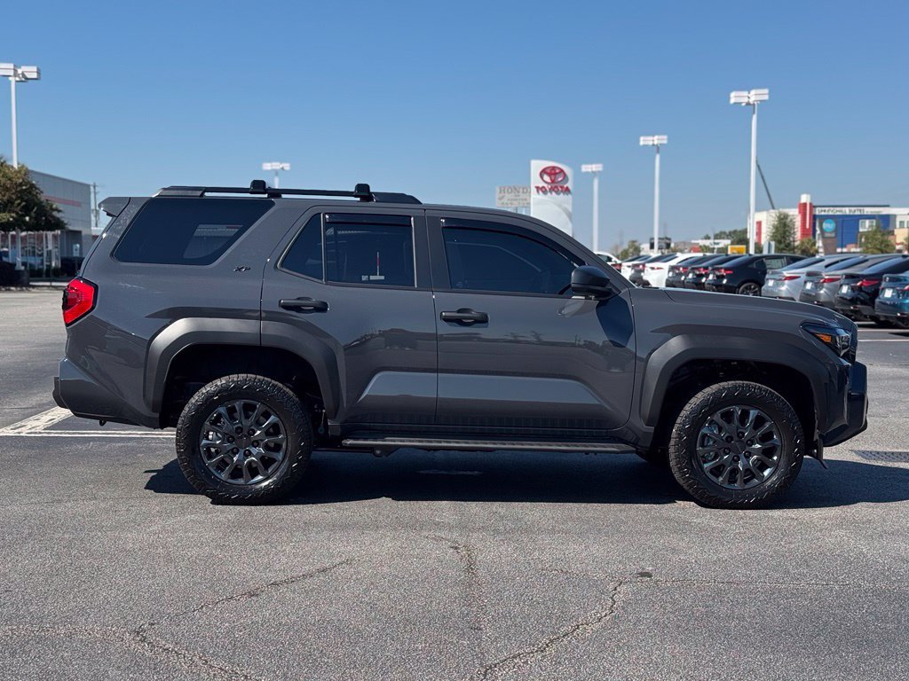 Used 2025  Toyota SR5 image 7