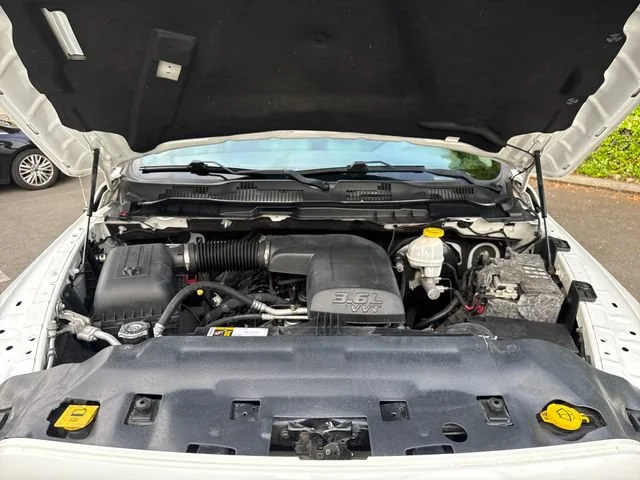Used 2018 Bright White Clearcoat Ram Express image 28