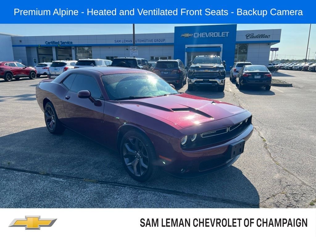 Used 2019 Red Dodge SXT image 1
