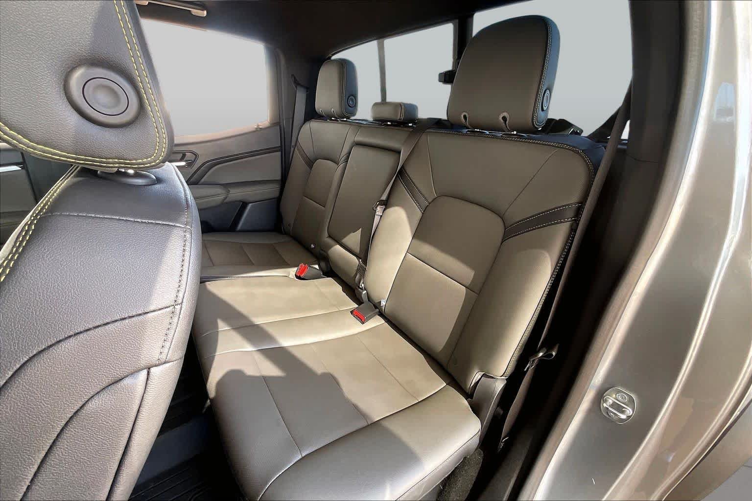 Used 2023 STERLING GRAY METALLIC Chevrolet 4WD ZR2 image 20