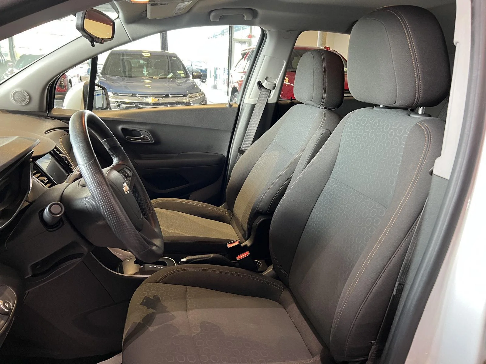 Used 2020 Summit White Chevrolet LS image 33