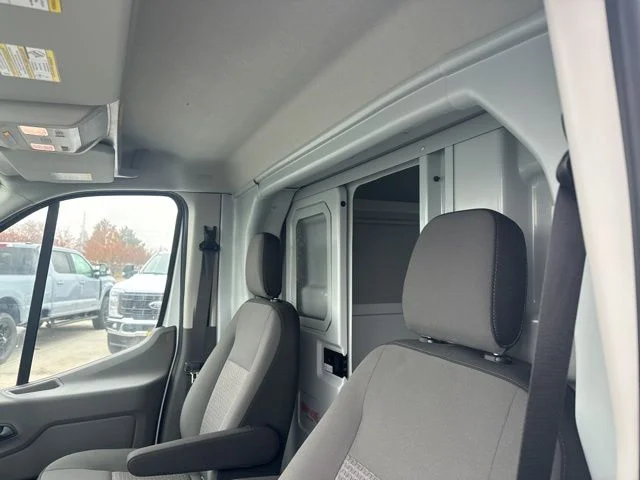 New 2024 Oxford White Ford Base image 15