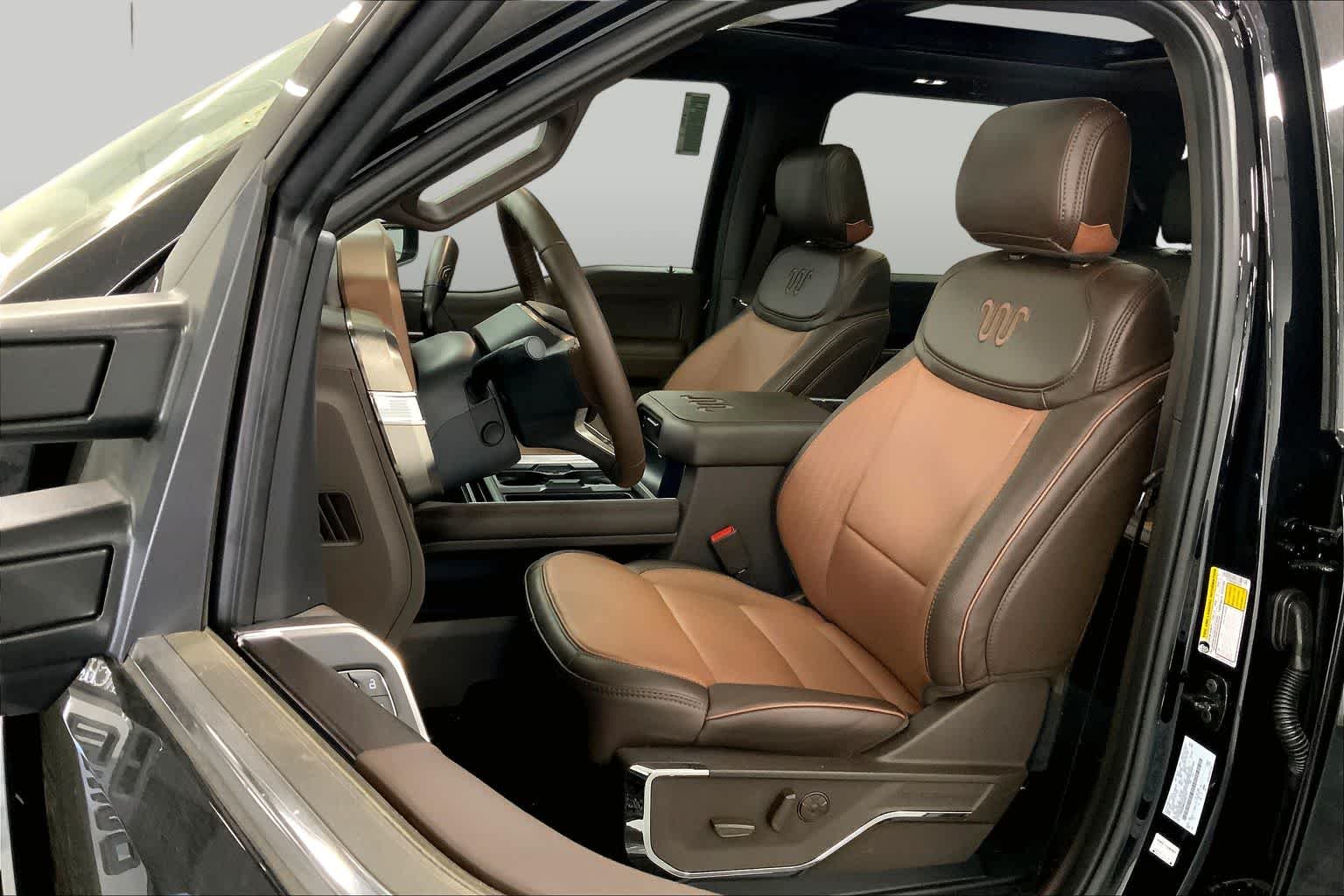 New 2026 Agate Black Metallic Ford F-250® King Ranch® image 8