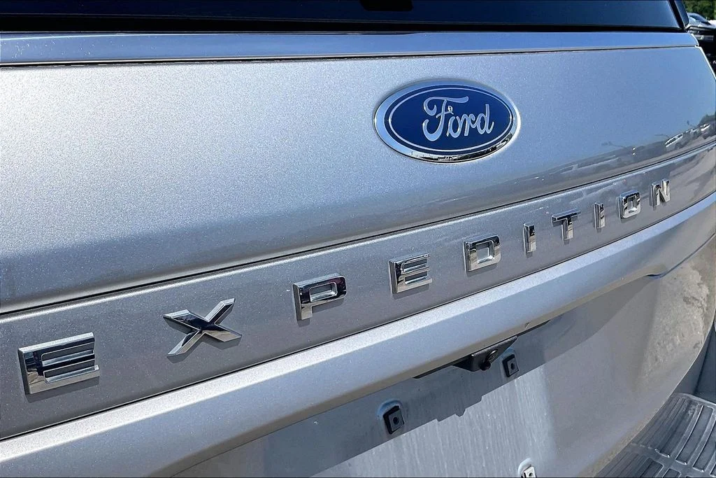 Used 2022 Silver Ford XLT image 27