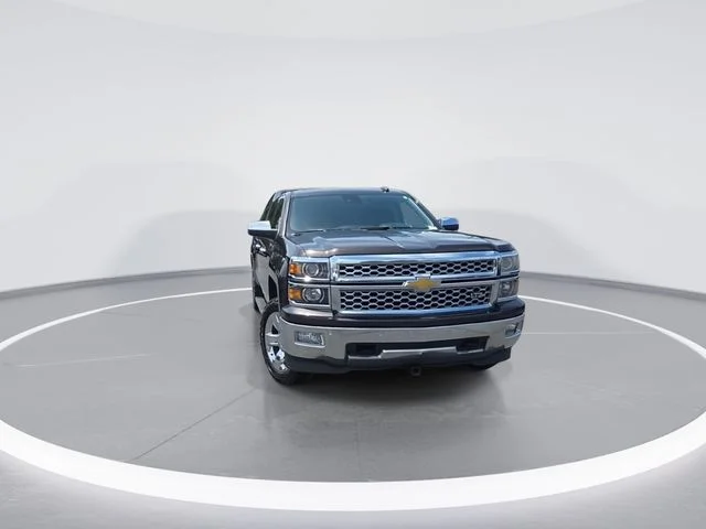Used 2015 Gray Chevrolet LTZ image 3