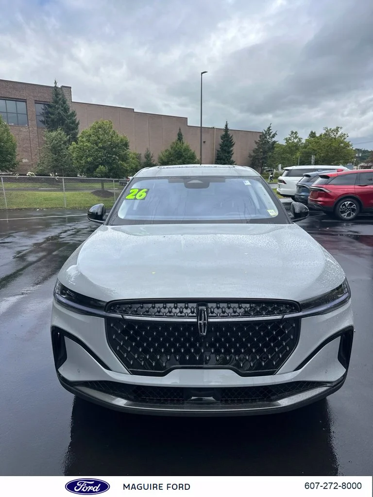 New 2026 Gray Lincoln Premiere image 2