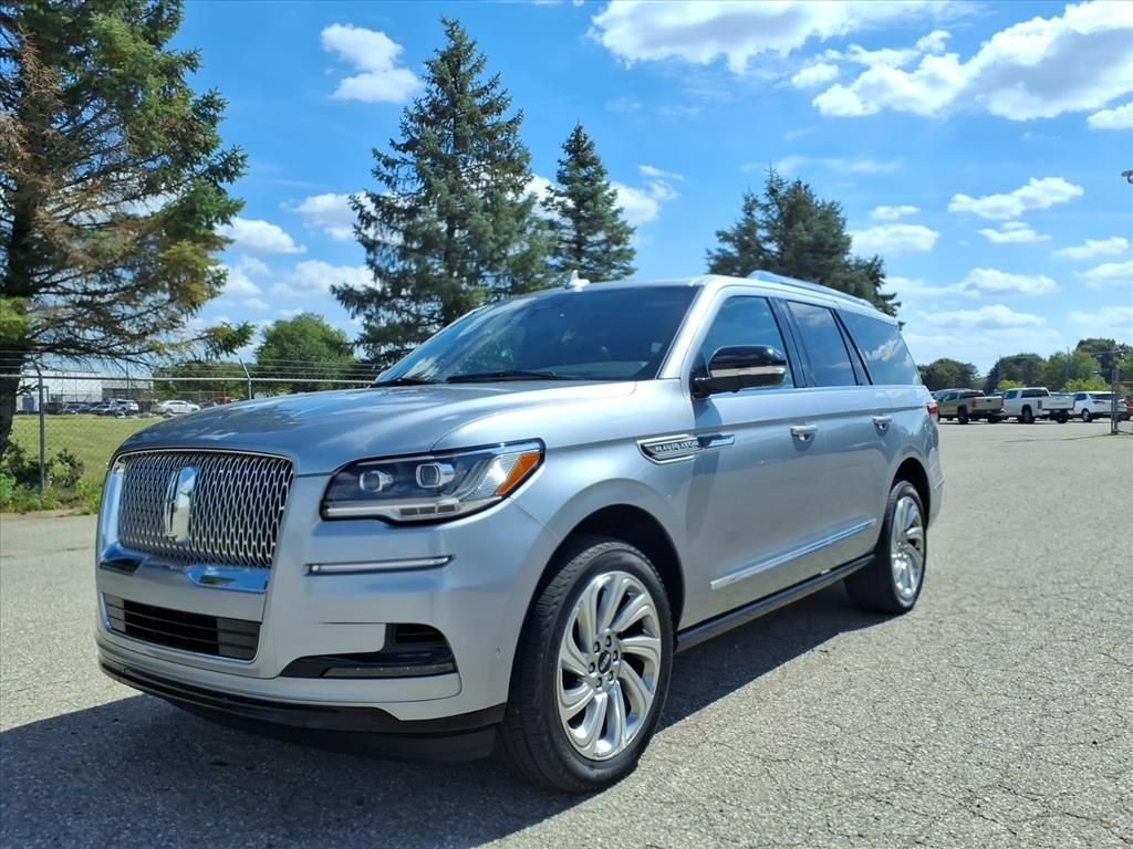 2024 Lincoln Navigator Premiere - Photo 3