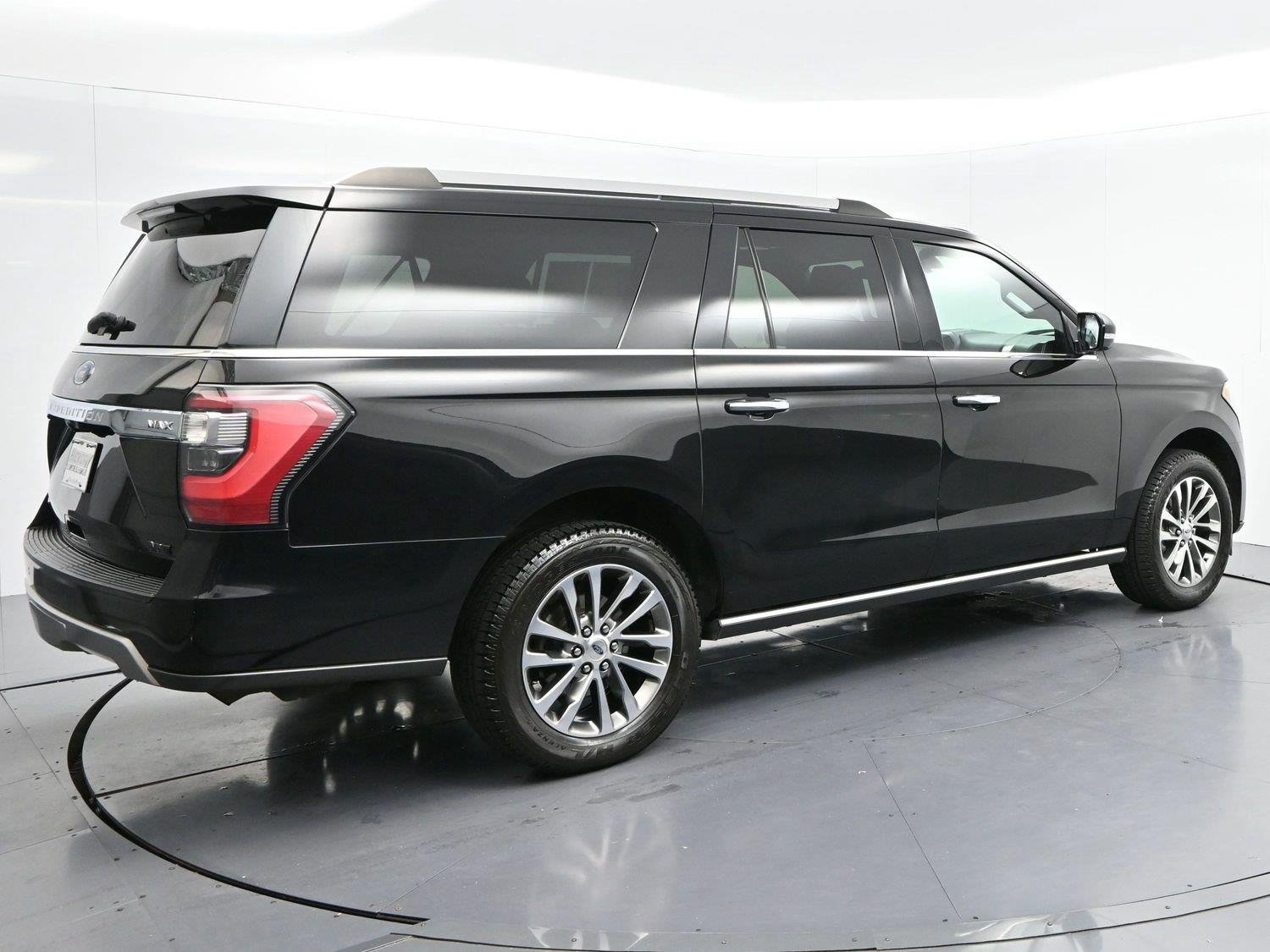 Used 2018 Shadow Black Ford Limited image 7